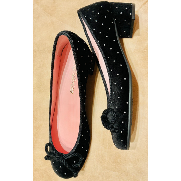 🩰Little Black Heel🩰